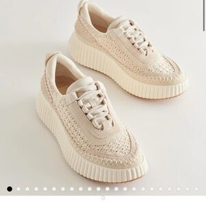 Dolce Vita Dolen Cream Sneakers